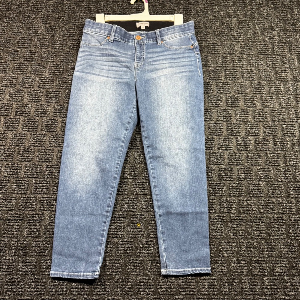 Juicy Couture Womens Size 6 Blue Light Wash Cropped Straight Leg Denim Jeans